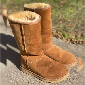 Ugg Classic Tall — size 6 — chestnut